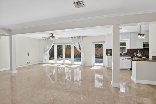 2808 NE 22nd Street, Fort Lauderdale, FL 33305