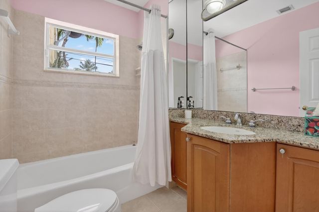 2808 NE 22nd Street, Fort Lauderdale, FL 33305
