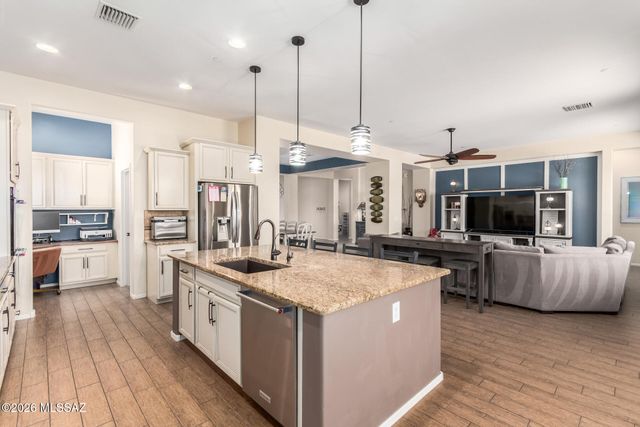 4370 W Summit Ranch Place, Marana, AZ 85658