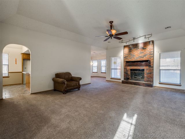 13761 S Nyssa Court, Glenpool, OK 74033