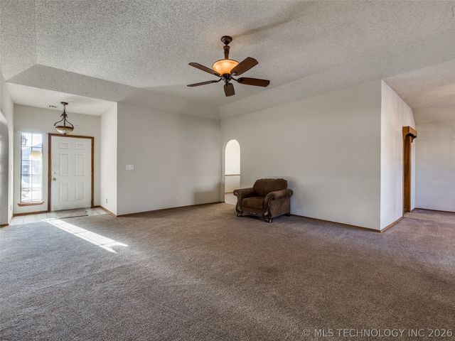 13761 S Nyssa Court, Glenpool, OK 74033