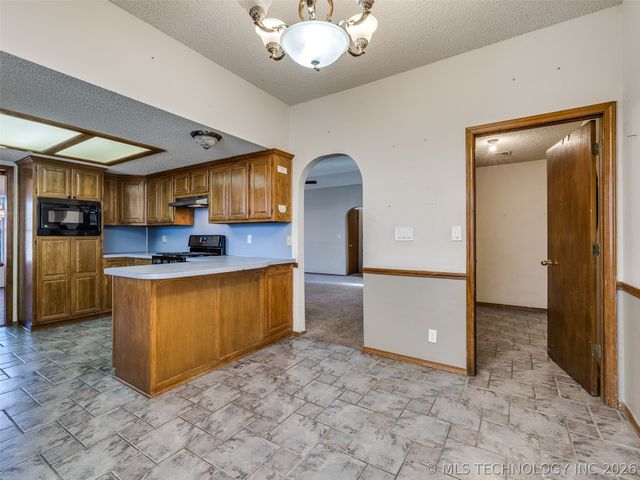 13761 S Nyssa Court, Glenpool, OK 74033