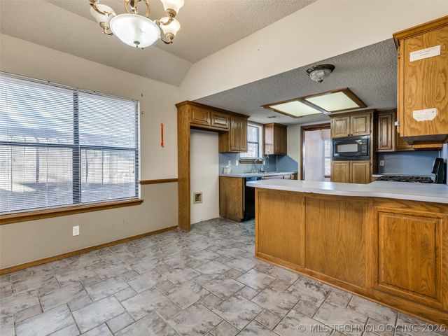 13761 S Nyssa Court, Glenpool, OK 74033