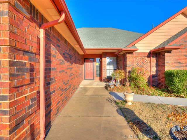 13761 S Nyssa Court, Glenpool, OK 74033