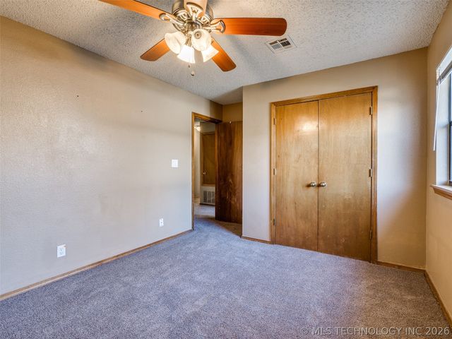 13761 S Nyssa Court, Glenpool, OK 74033