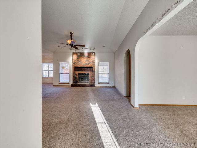 13761 S Nyssa Court, Glenpool, OK 74033