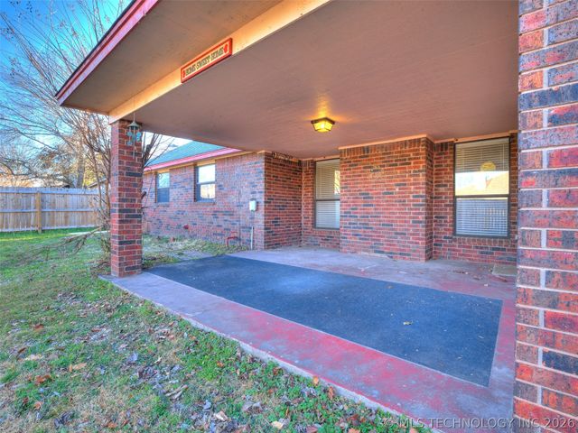 13761 S Nyssa Court, Glenpool, OK 74033