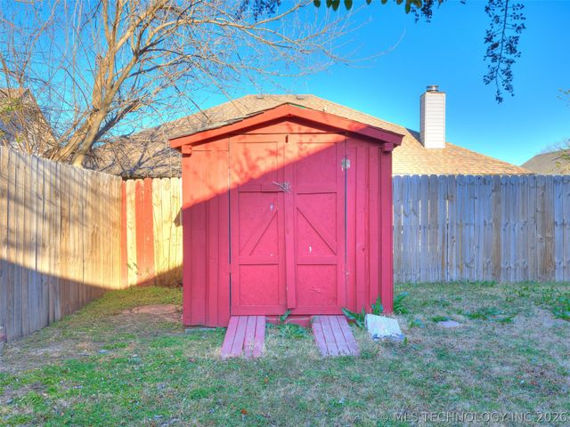 13761 S Nyssa Court, Glenpool, OK 74033