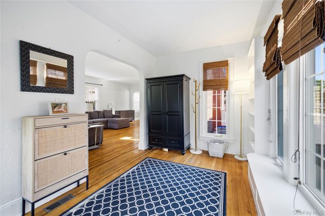129 Southard Avenue, Rockville Centre, NY 11570