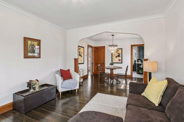 4100 Queen Avenue N, Minneapolis, MN 55412