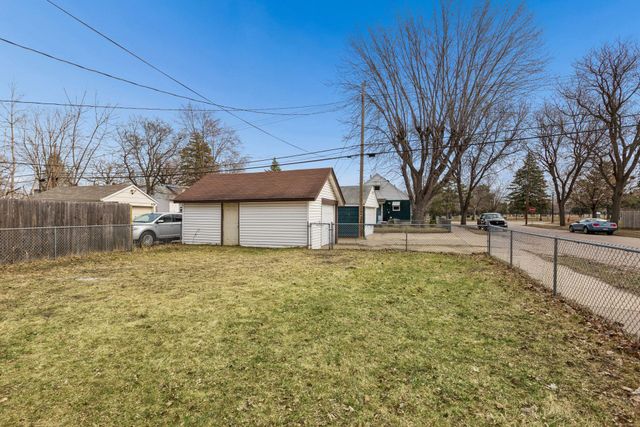 4100 Queen Avenue N, Minneapolis, MN 55412