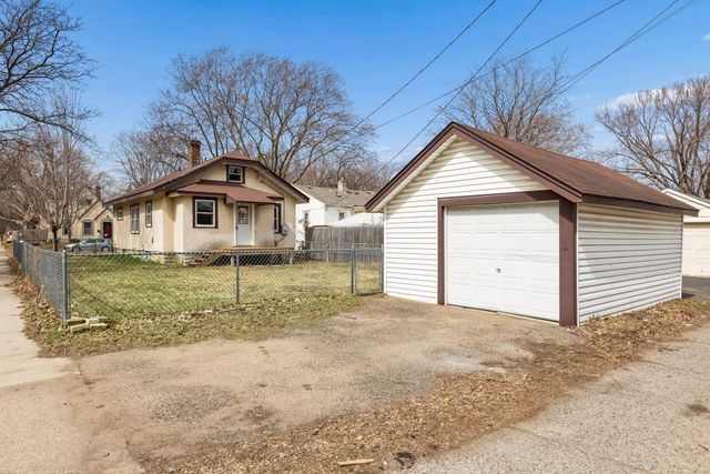 4100 Queen Avenue N, Minneapolis, MN 55412