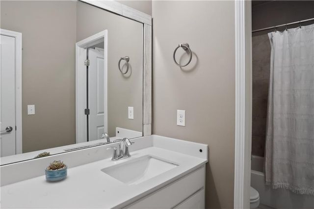 540 Suwanee Pass Ln, Suwanee, GA 30024
