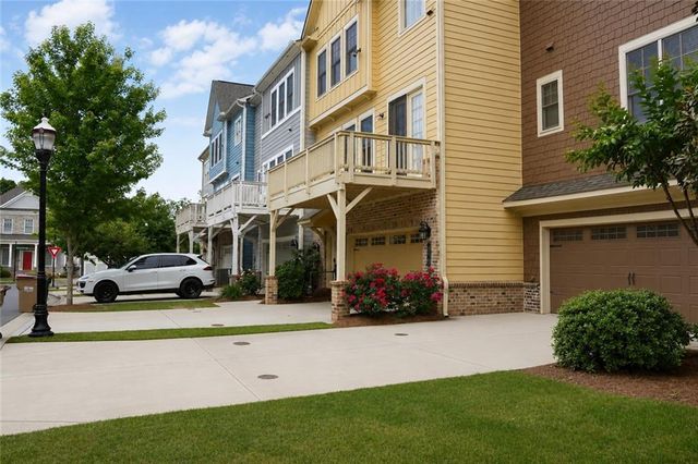 540 Suwanee Pass Ln, Suwanee, GA 30024