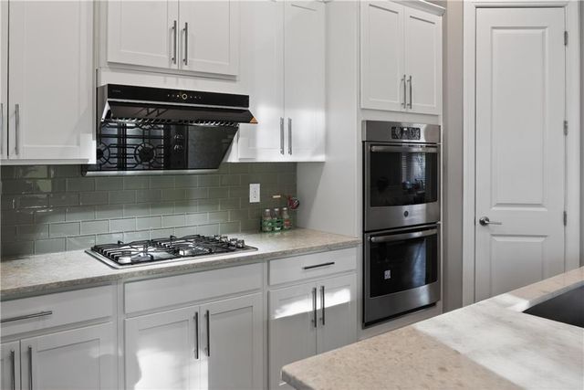 540 Suwanee Pass Ln, Suwanee, GA 30024