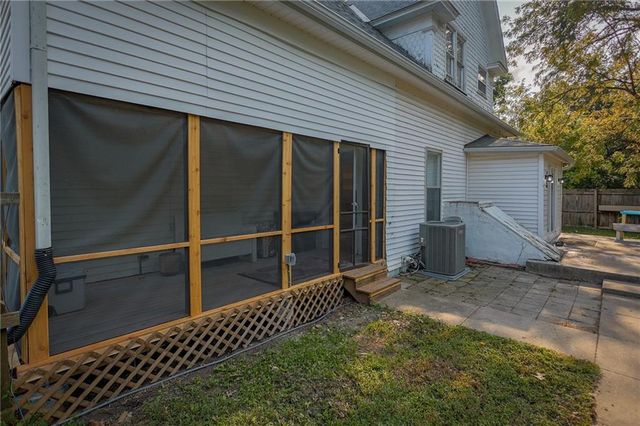 100 W Hortense Street, Orrick, MO 64077