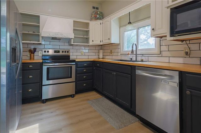 100 W Hortense Street, Orrick, MO 64077