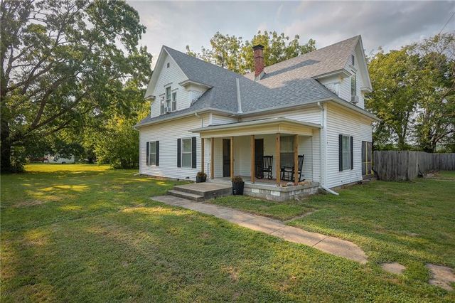 100 W Hortense Street, Orrick, MO 64077