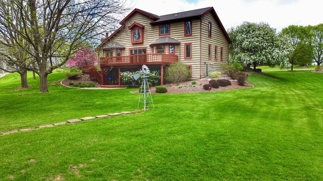 86 LEDGEBROOK DRIVE, Fond Du Lac, WI 54935