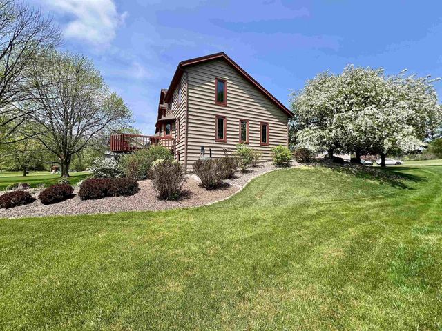 86 LEDGEBROOK DRIVE, Fond Du Lac, WI 54935