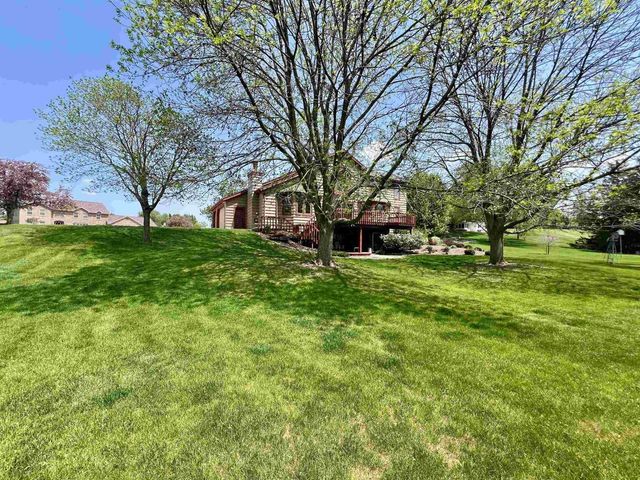 86 LEDGEBROOK DRIVE, Fond Du Lac, WI 54935