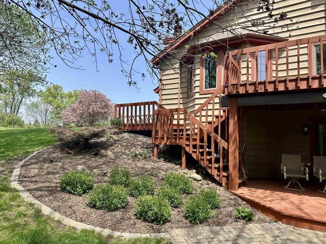 86 LEDGEBROOK DRIVE, Fond Du Lac, WI 54935