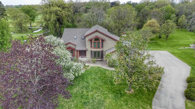 86 LEDGEBROOK DRIVE, Fond Du Lac, WI 54935
