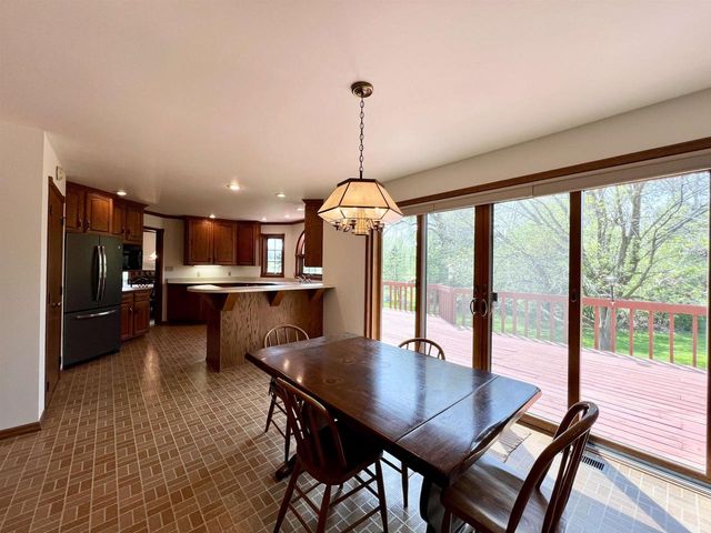 86 LEDGEBROOK DRIVE, Fond Du Lac, WI 54935