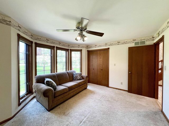 86 LEDGEBROOK DRIVE, Fond Du Lac, WI 54935