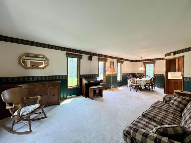 86 LEDGEBROOK DRIVE, Fond Du Lac, WI 54935