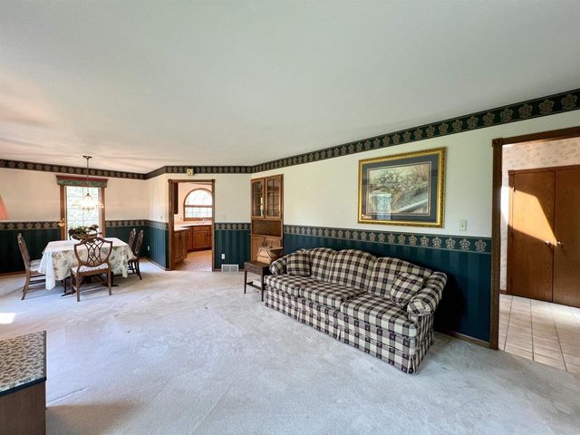 86 LEDGEBROOK DRIVE, Fond Du Lac, WI 54935