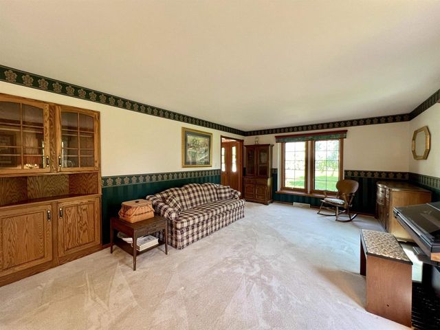 86 LEDGEBROOK DRIVE, Fond Du Lac, WI 54935