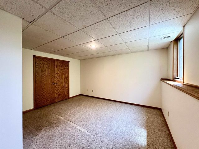 86 LEDGEBROOK DRIVE, Fond Du Lac, WI 54935
