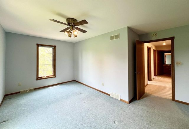 86 LEDGEBROOK DRIVE, Fond Du Lac, WI 54935