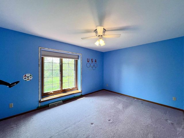 86 LEDGEBROOK DRIVE, Fond Du Lac, WI 54935