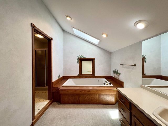86 LEDGEBROOK DRIVE, Fond Du Lac, WI 54935