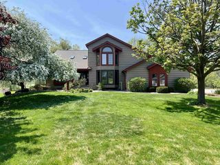 86 LEDGEBROOK DRIVE, Fond Du Lac, WI 54935