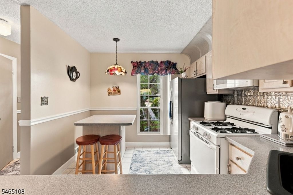 148 Abbot Ct, Piscataway Twp., NJ 08854 — photo 5
