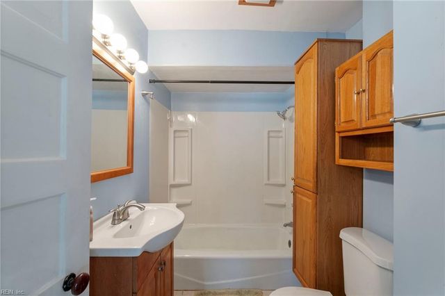 41 Irwin ST, Portsmouth, VA 23702