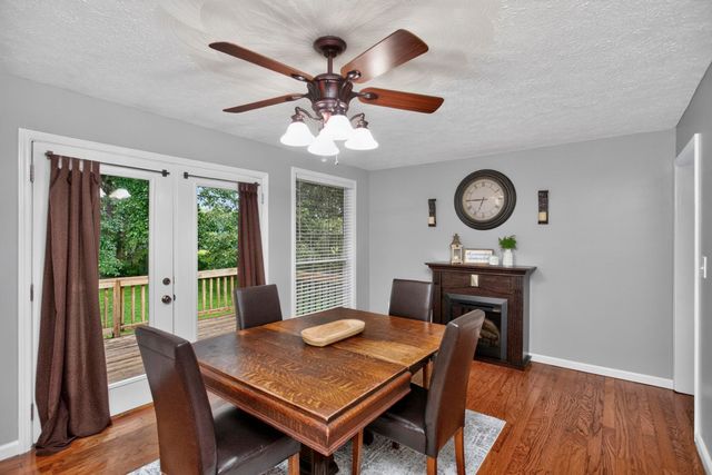 110 Needham Ln, Burns, TN 37029
