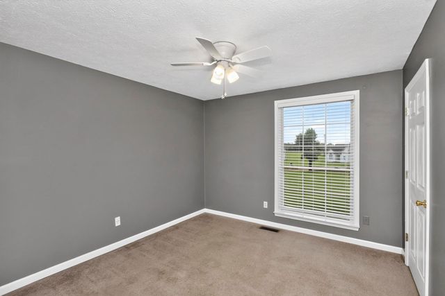 110 Needham Ln, Burns, TN 37029