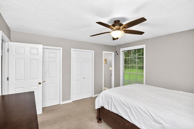 110 Needham Ln, Burns, TN 37029