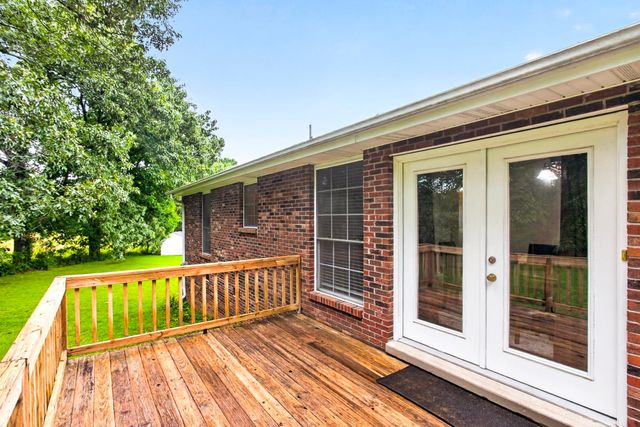 110 Needham Ln, Burns, TN 37029