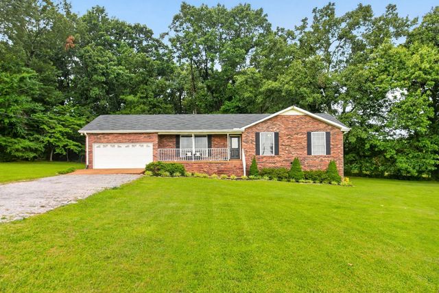 110 Needham Ln, Burns, TN 37029