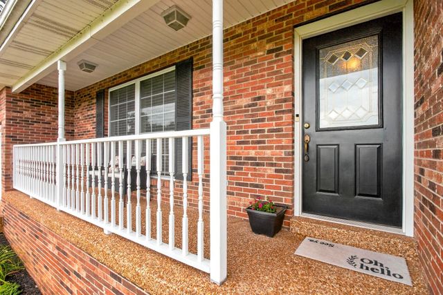 110 Needham Ln, Burns, TN 37029