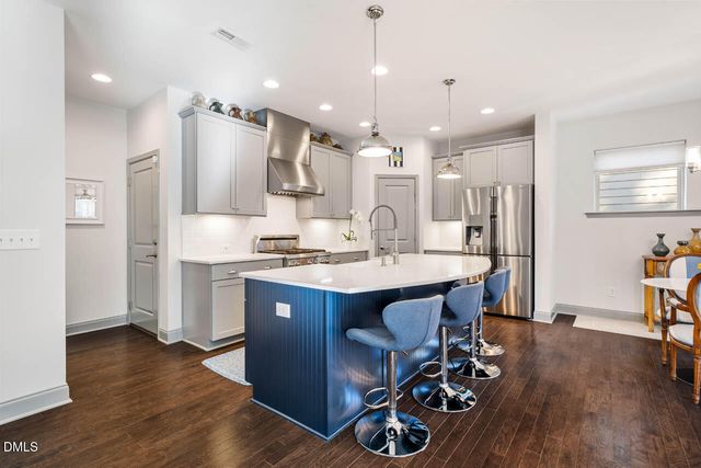 105 Medfield Court, Chapel Hill, NC 27517