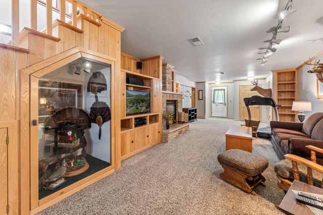 W770 Meadow Lane, Fountain City, WI 54629