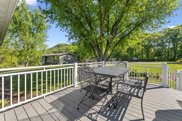 W770 Meadow Lane, Fountain City, WI 54629