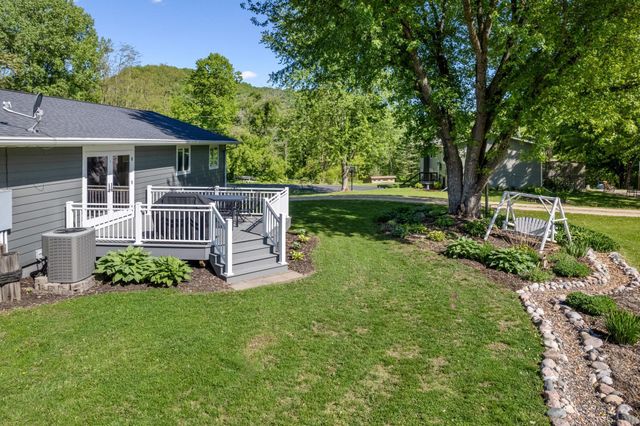 W770 Meadow Lane, Fountain City, WI 54629