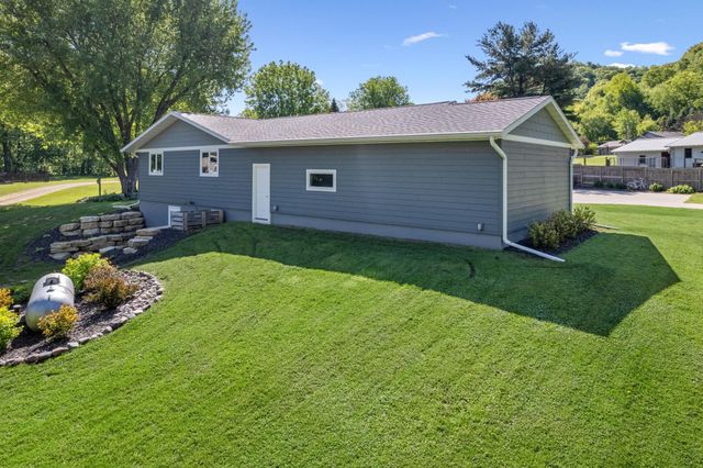 W770 Meadow Lane, Fountain City, WI 54629